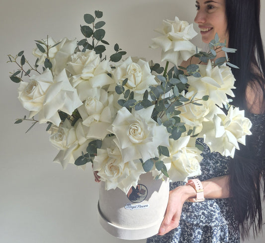 Basket "Mystic Garden" French Roses