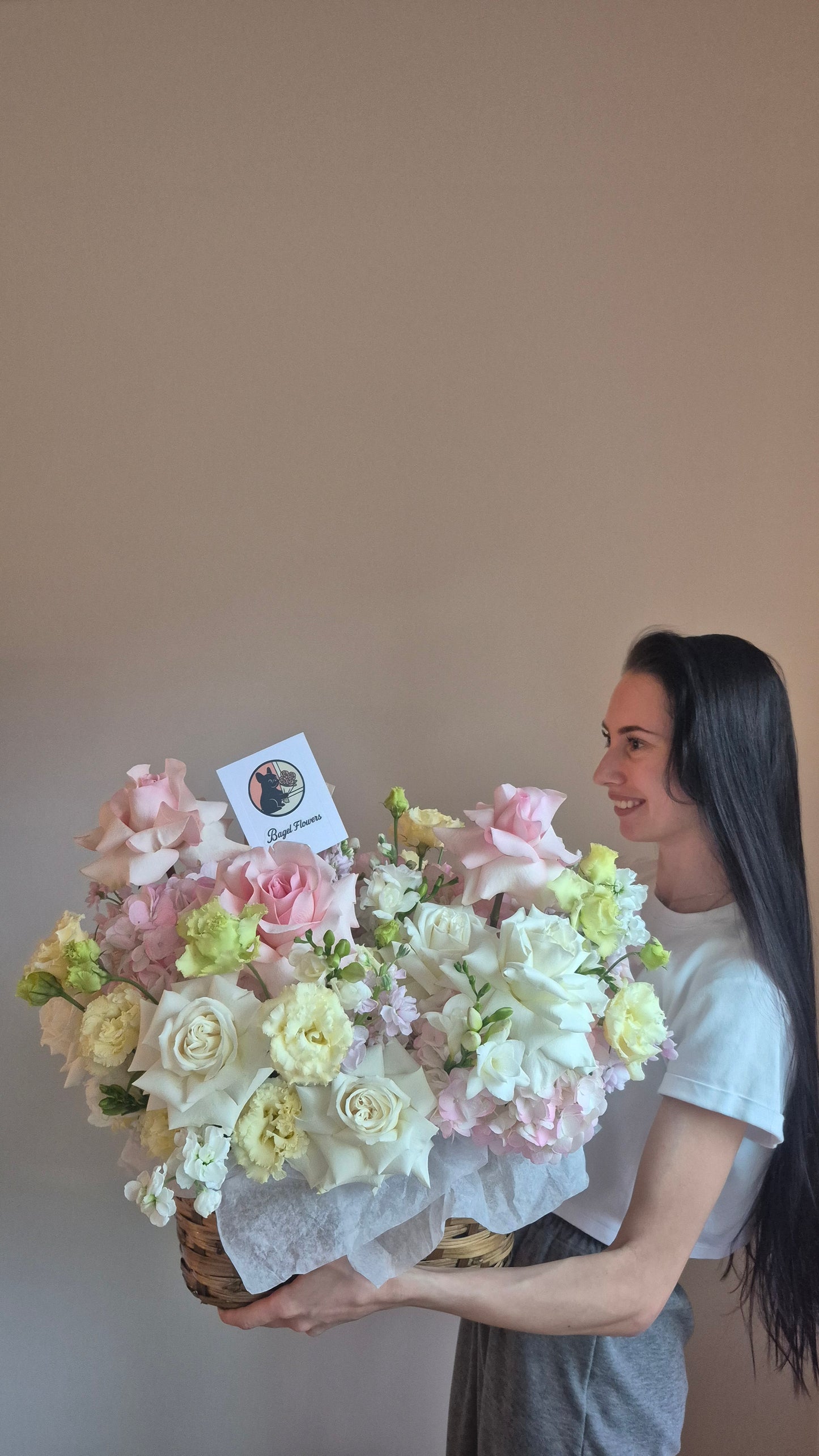 Basket "Garden Reverie" French Roses, Hydrangea, Lisianthus