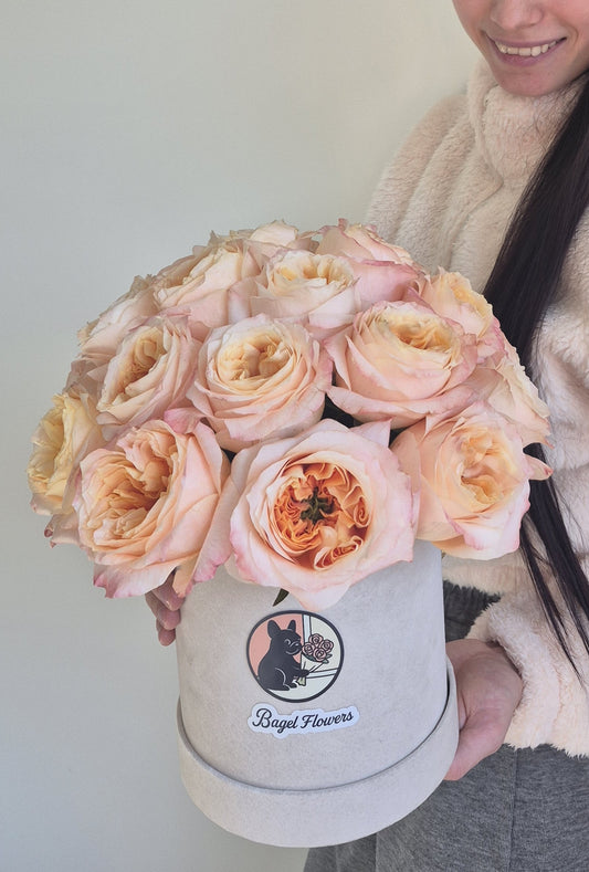 Basket "Garden Roses Vibe" Roses