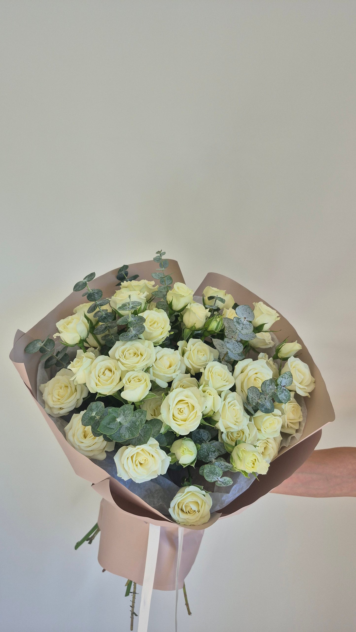 Bouquet "Pure Serenity" Spray Roses