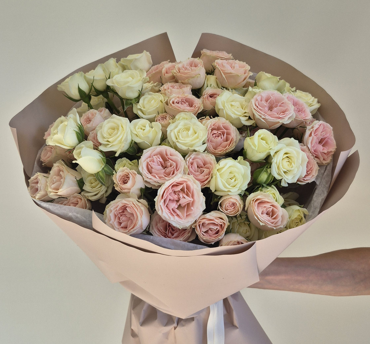 Bouquet "Bush Bouquet" Spray Roses