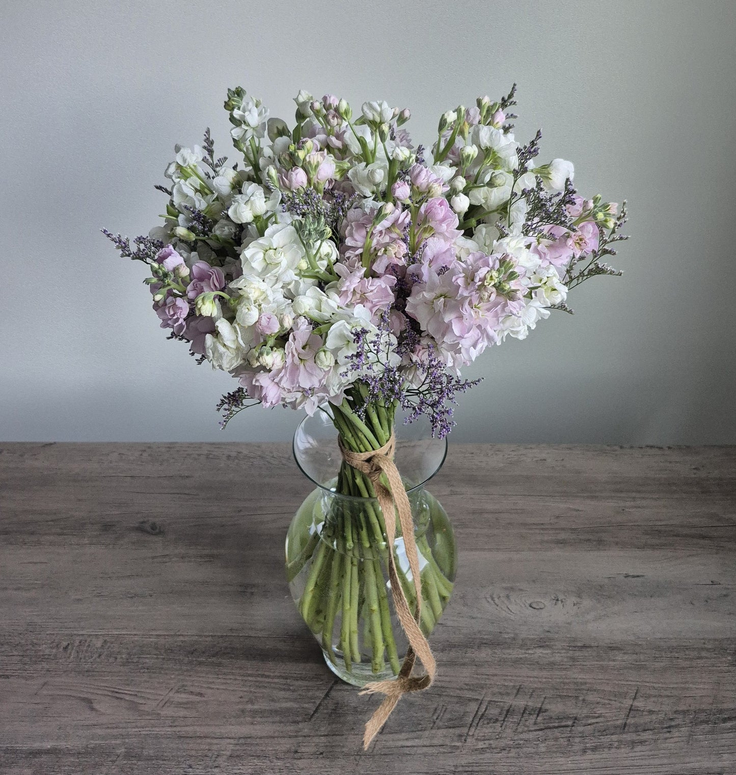 Bouquet "Velvet Bloom" Stock