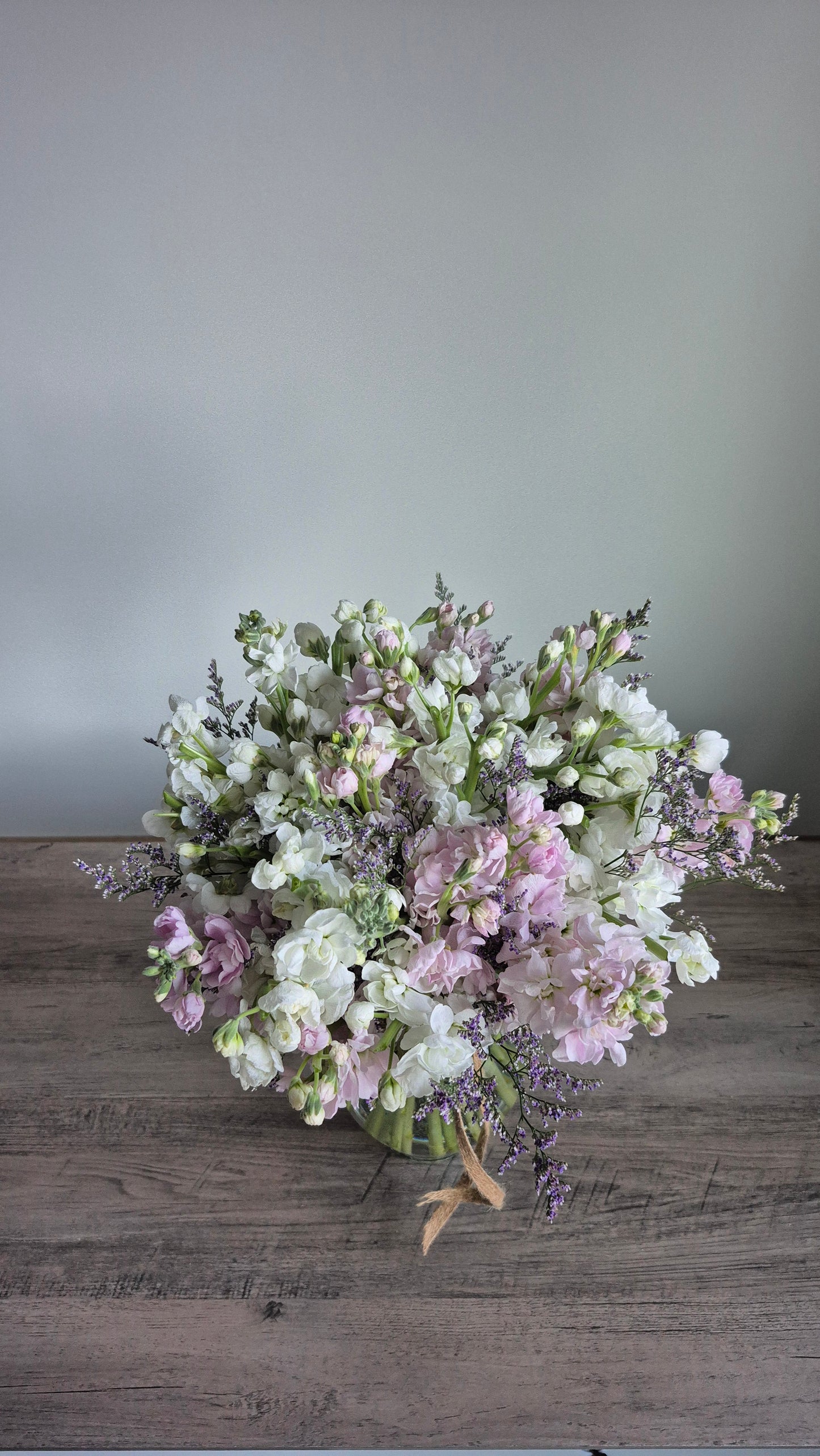 Bouquet "Velvet Bloom" Stock