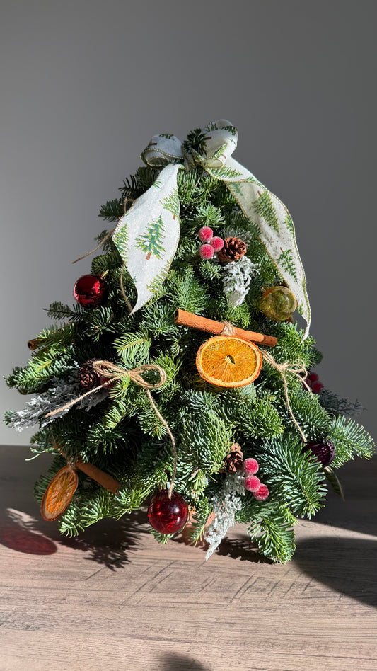 Christmas Spirit, evergreen branches