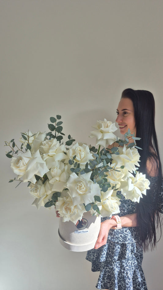 Basket "Mystic Garden" French Roses