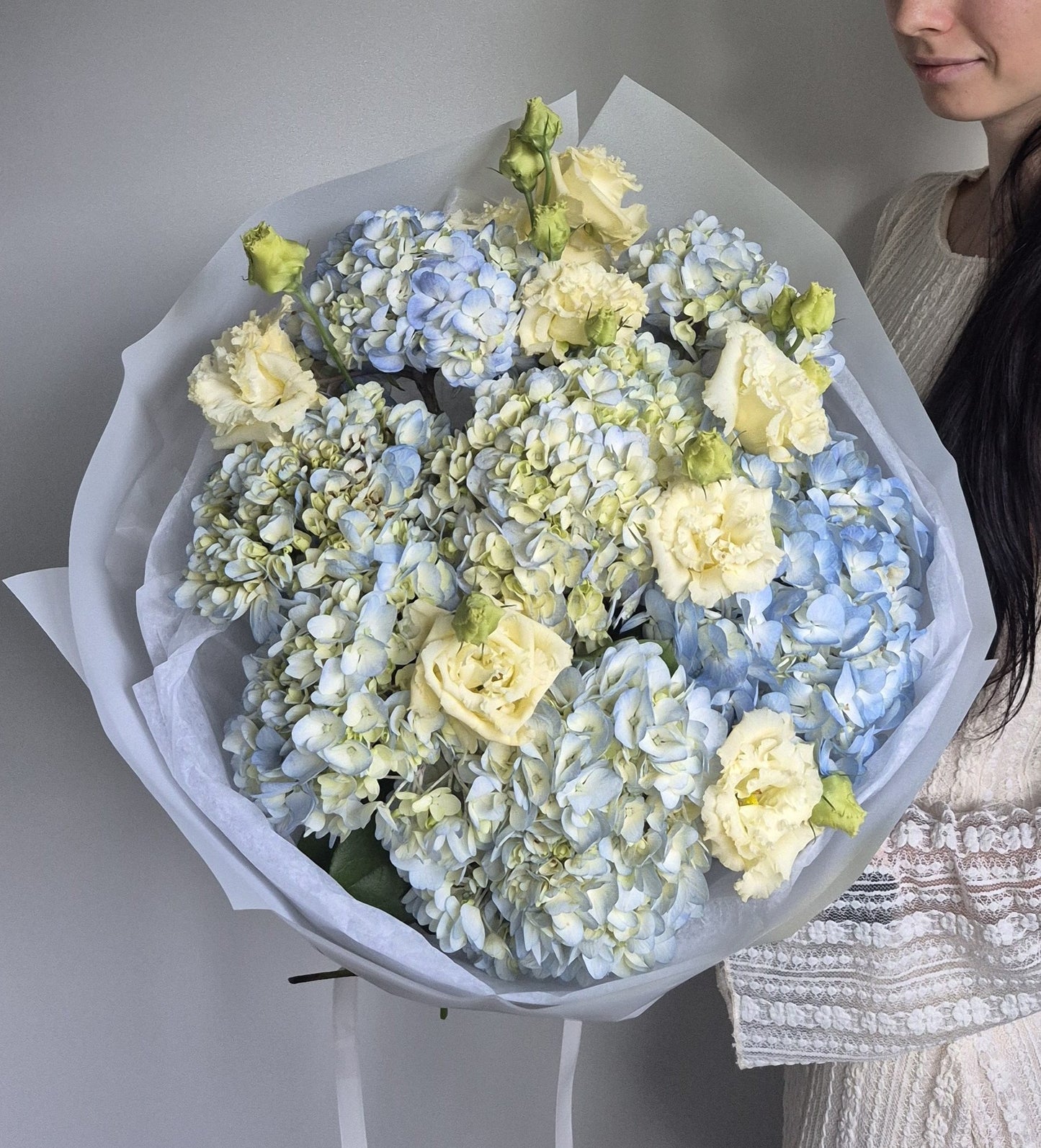 Bouquet "Morning Dew" Hydrangeas Lisianthus