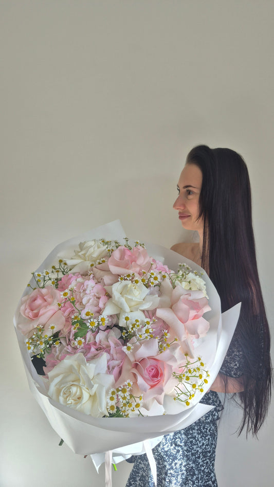 Bouquet "Love Letter" French Roses, Hydrangea