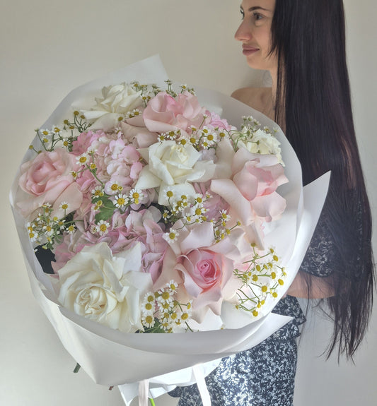 Bouquet "Love Letter" French Roses, Hydrangea