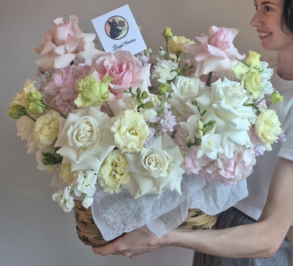 Basket "Garden Reverie" French Roses, Hydrangea, Lisianthus
