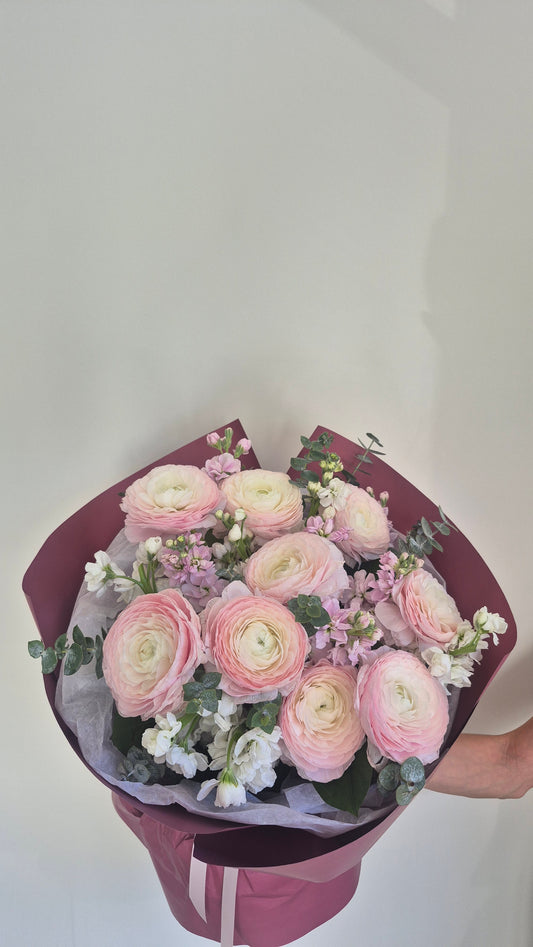 Bouquet "Quiet Bloom" Ranunculus
