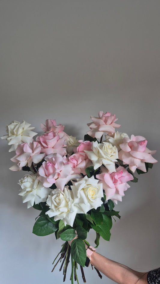 Bouquet "Twisted Elegance" French Roses