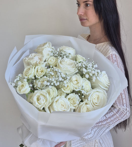 Bouquet "White Lace" White Roses, Spray roses, Gypsophila