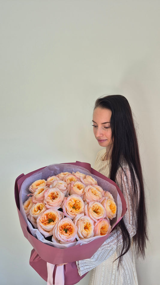 Bouquet "Crown Jewel" Roses