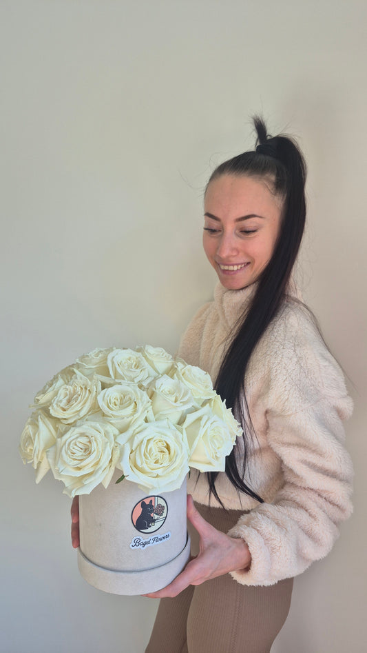 Basket "Vanilla Ice cream" White Roses