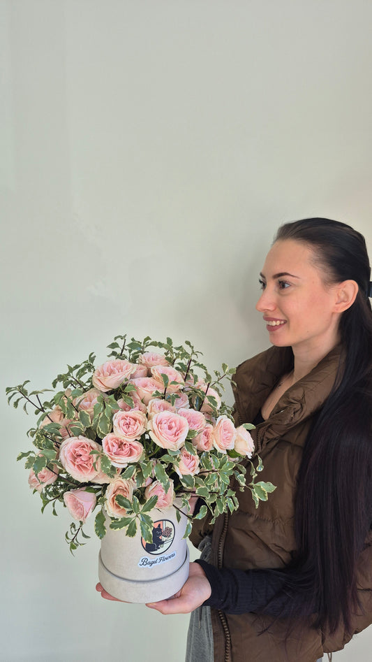 Basket "Garden Nest" Spray Roses