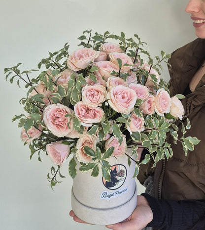 Basket "Garden Nest" Spray Roses