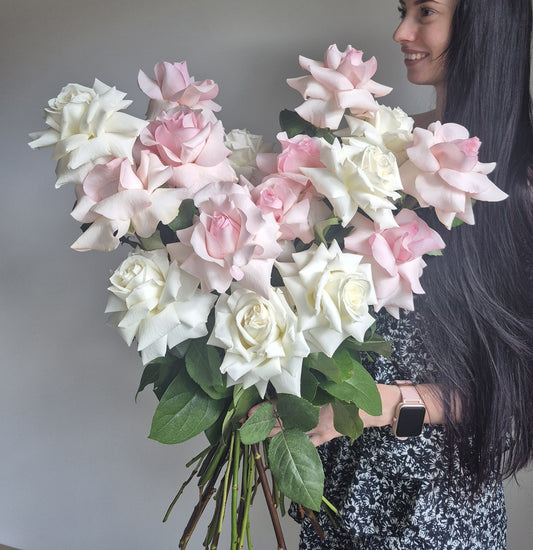 Bouquet "Twisted Elegance" French Roses