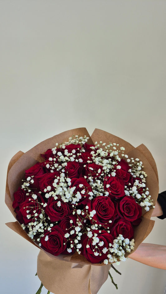 Bouquet "Firefly Dance" Red Roses, Gypsophila
