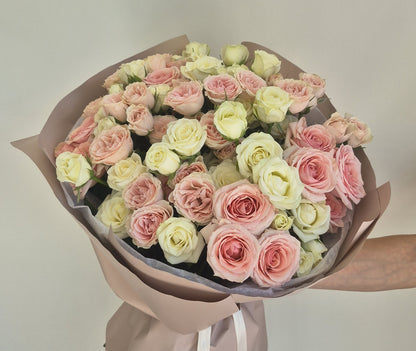 Bouquet "Bush Bouquet" Spray Roses