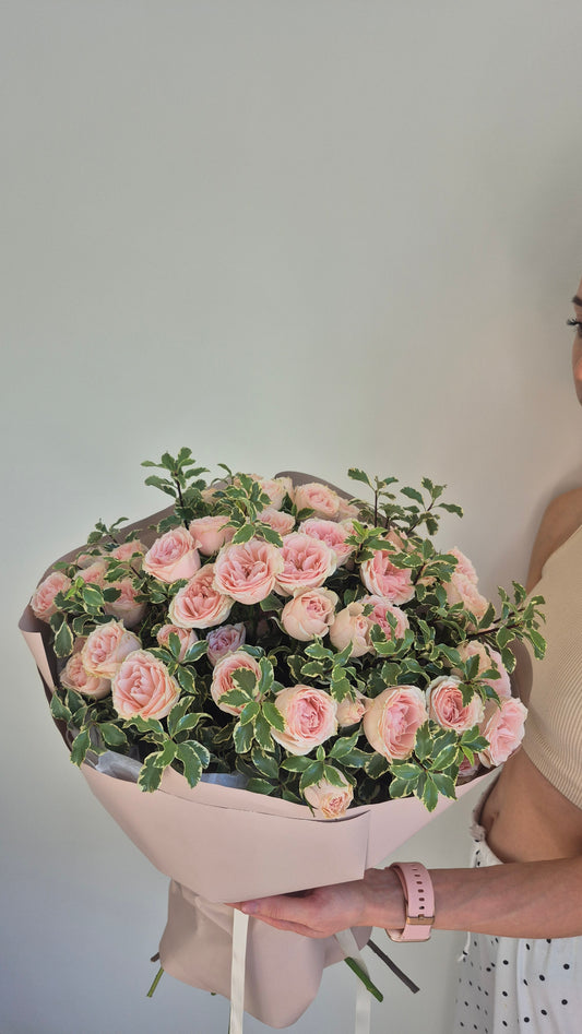 Bouquet "Wild Harmony" Spray Roses