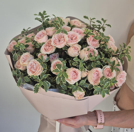 Bouquet "Wild Harmony" Spray Roses