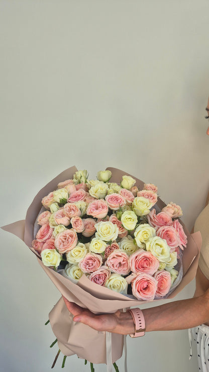 Bouquet "Bush Bouquet" Spray Roses