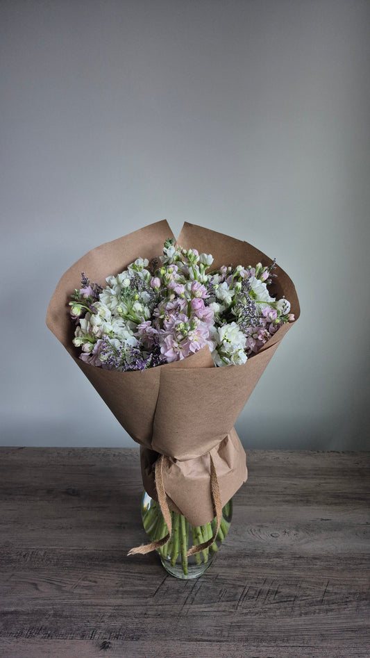 Bouquet "Velvet Bloom" Stock