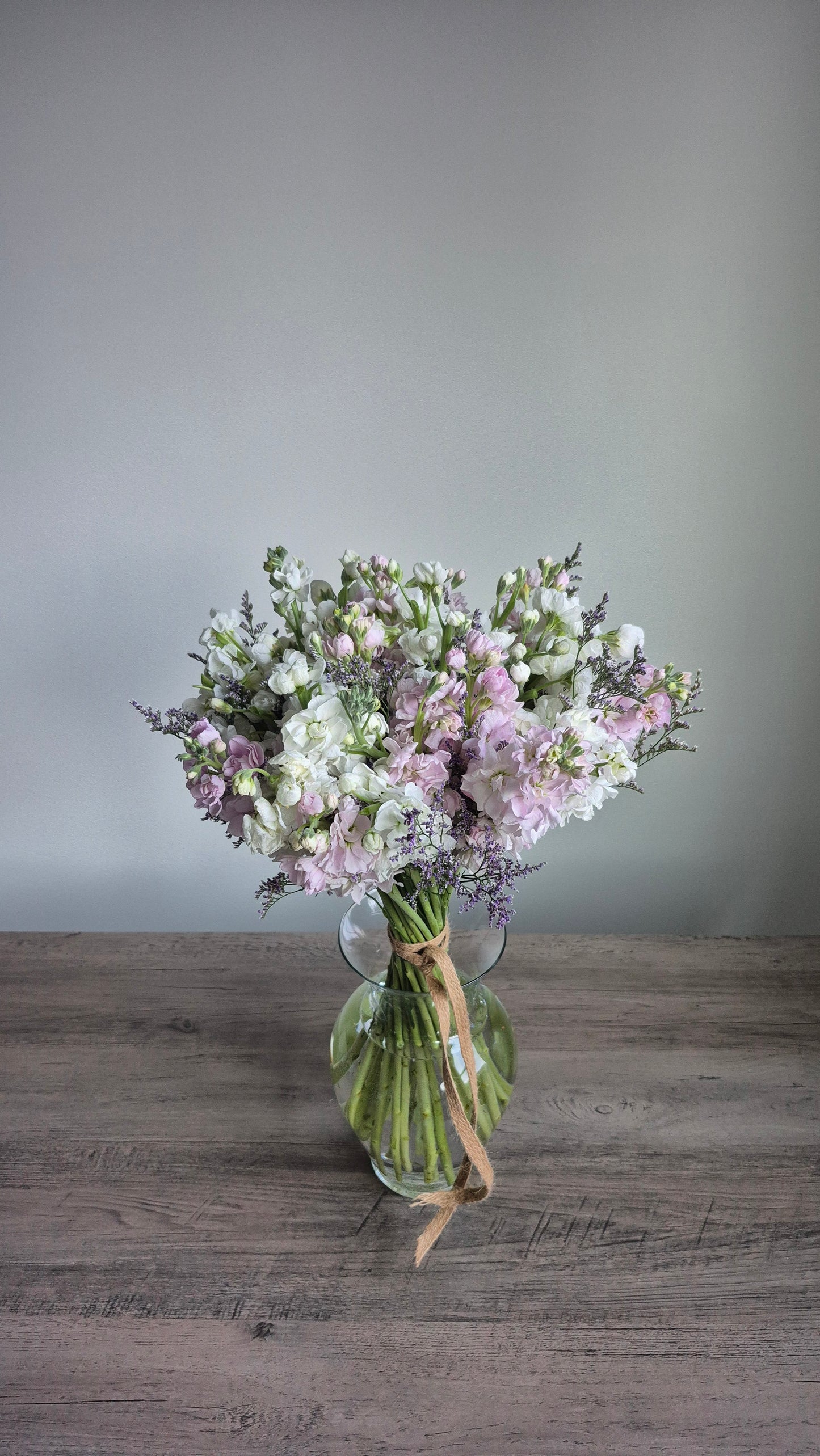 Bouquet "Velvet Bloom" Stock