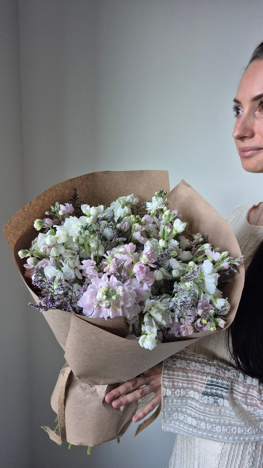 Bouquet "Velvet Bloom" Stock
